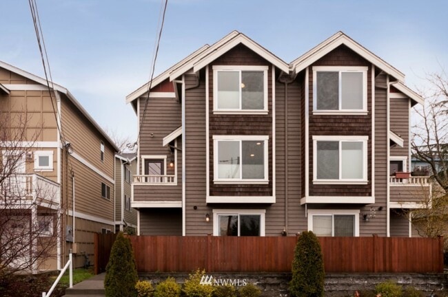 Building Photo - 10214 1st Ave NW