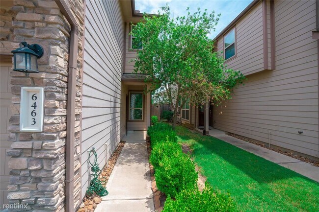 Building Photo - 3 br, 2.5 bath House - 6464 Calgary Woods ...