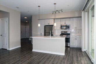 2BR, 2BA - 1,076SF - Kitchen - Haddon Point Pennsauken