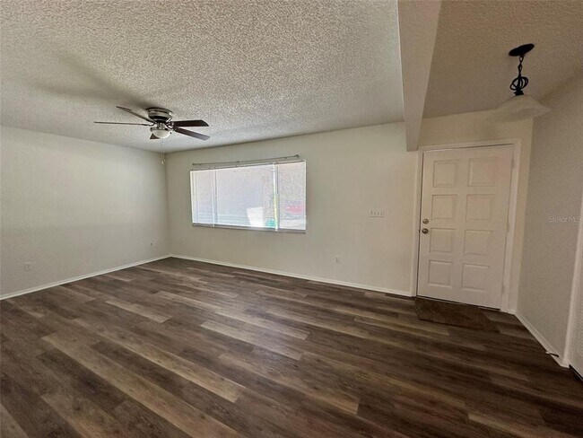 Foto del edificio - 23175 Olean Blvd