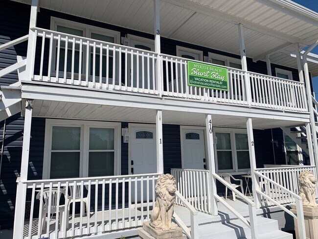 Two Blocks to the Beach - Two-Bedroom, One... - Two Blocks to the Beach - Two-Bedroom, One... Apartment