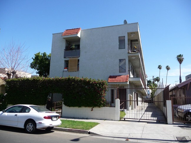 Foto del edificio - 1406 N Serrano Ave