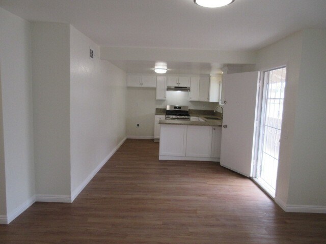 Foto del edificio - 741 Shalimar Dr