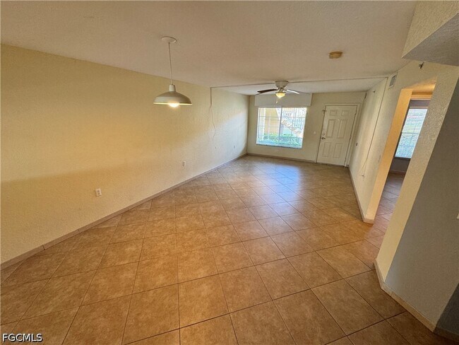 Foto del edificio - 26700 Rosewood Pointe Dr