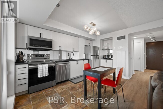 Building Photo - 410-410 Queens Quay W