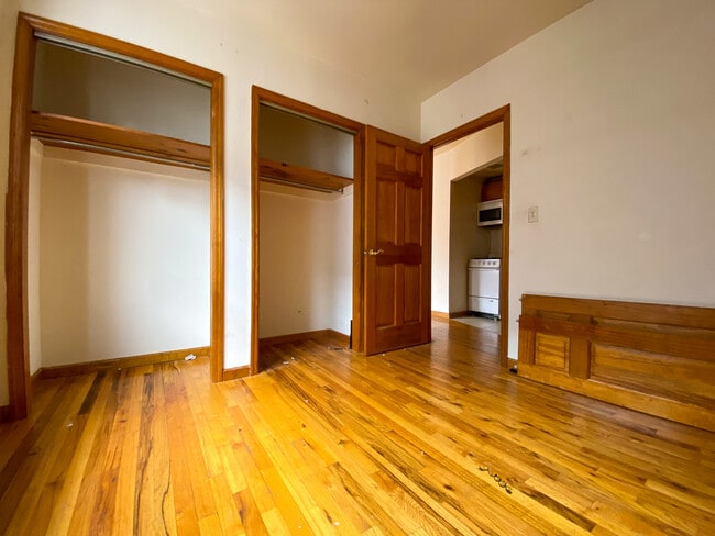 Foto del edificio - 646 10th Ave