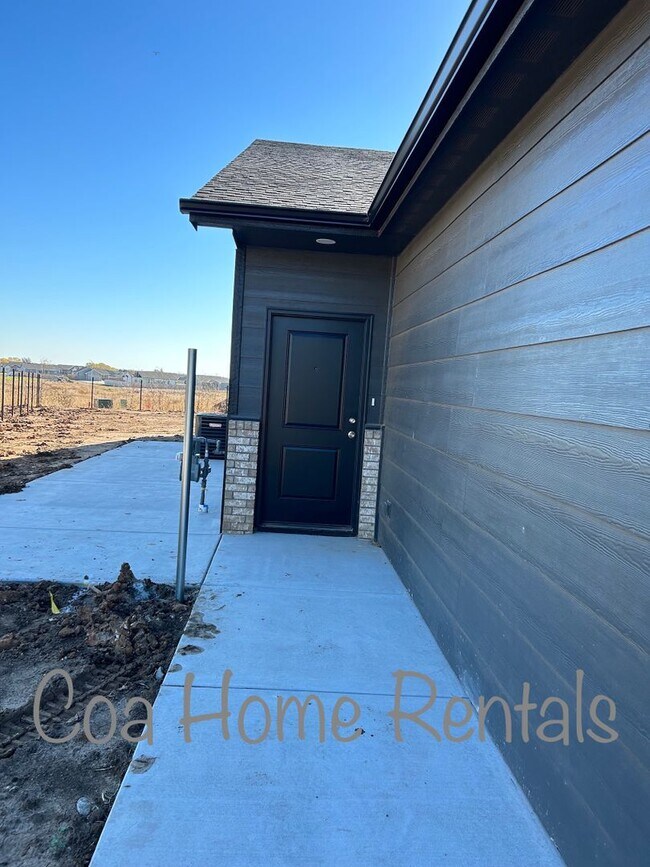 Foto del edificio - 13435 W Haskell Ct