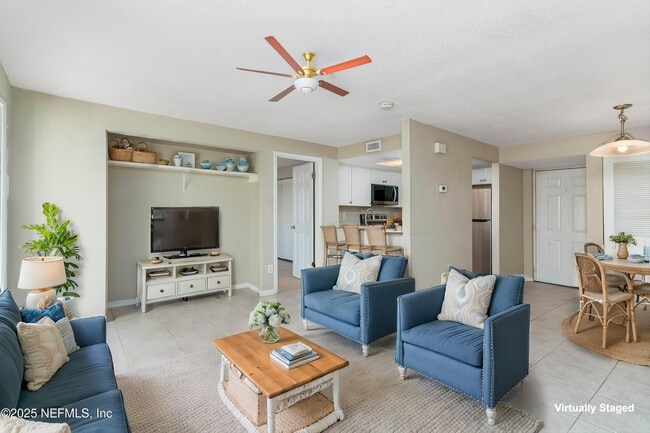 Building Photo - 221 6th St S