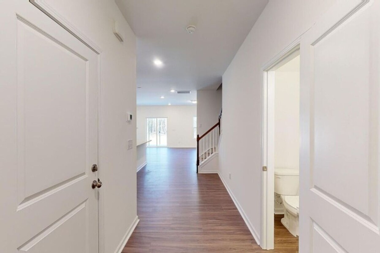 Foto principal - Charming New 3BR Townhome in Monroe