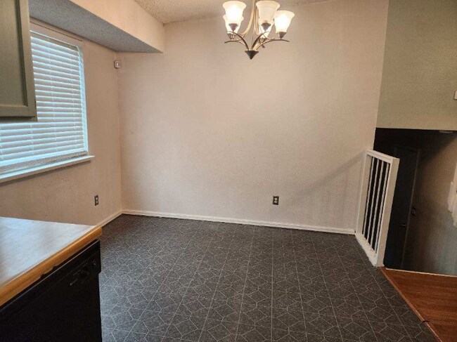 Foto del edificio - 3483 Foxridge Dr
