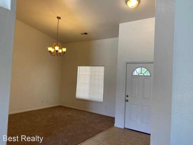 Building Photo - 4 br, 2 bath House - 818 Elm Street