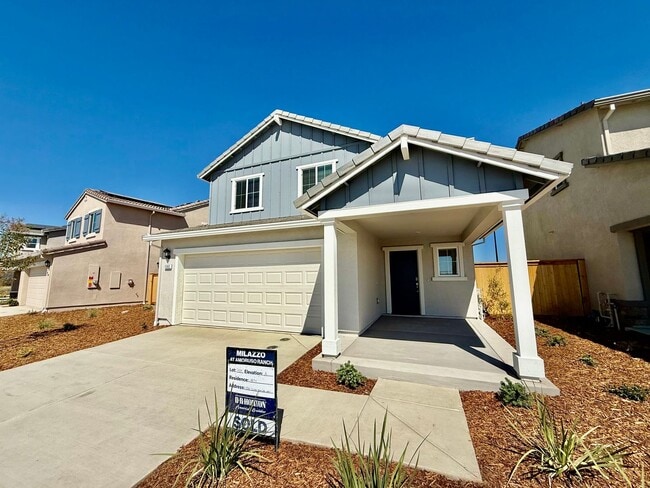 Building Photo - New home available now