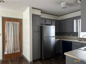 Building Photo - 103 Montego Ct