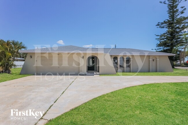 Building Photo - 904 SE 34th Terrace