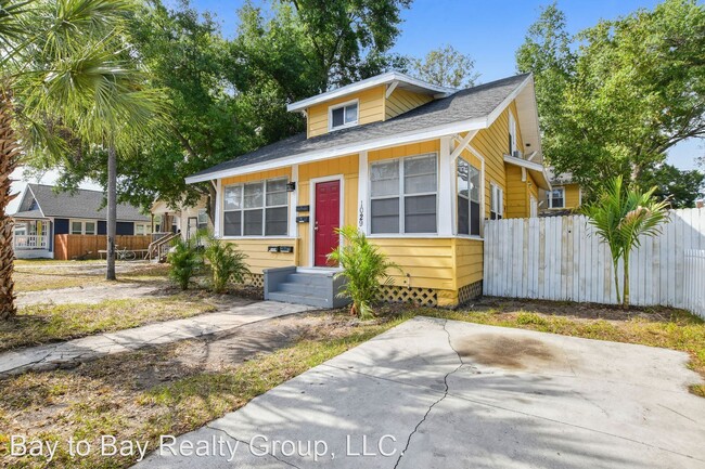 Building Photo - 4 br, 2 bath House - 1029 12th Ave S.