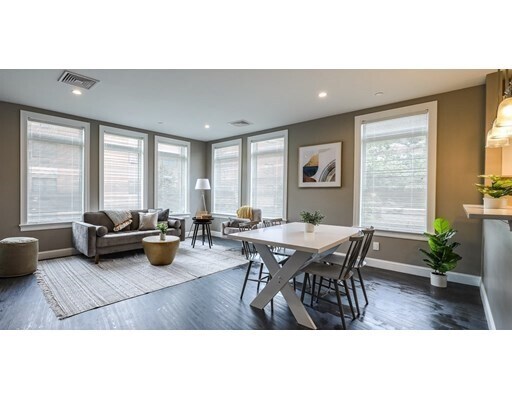 Foto del edificio - 4945 Washington St