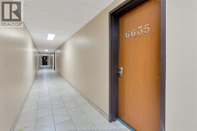Building Photo - 6635 Thornberry Crescent
