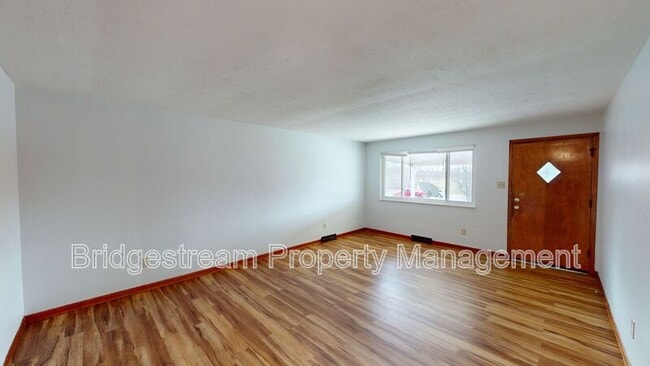 Building Photo - 1307 Heatherdale Ave
