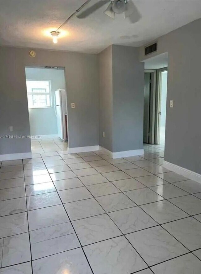 Foto del edificio - 8312 NE Miami Ct