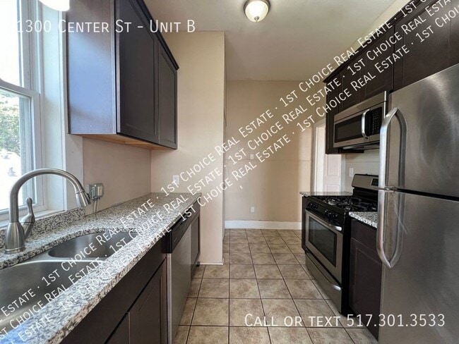 Photo - 1300 Center St Apartment