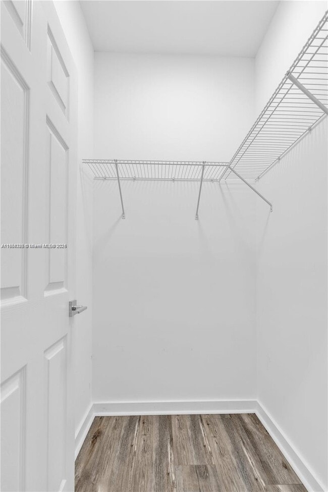 Building Photo - 1350 Crystal Way