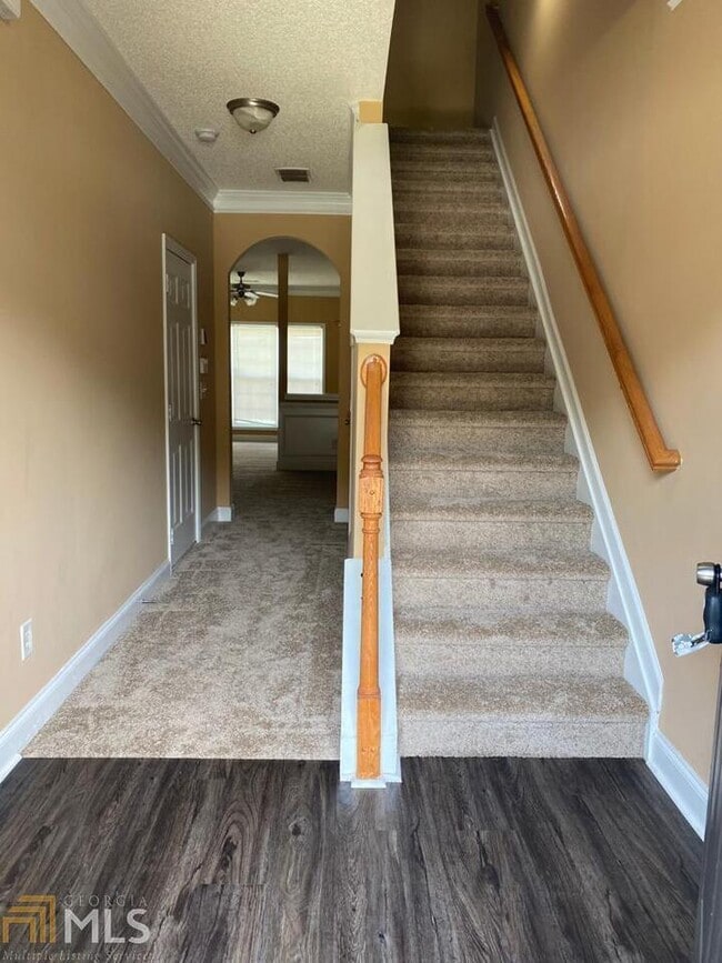 Building Photo - 2615 Halligan Point