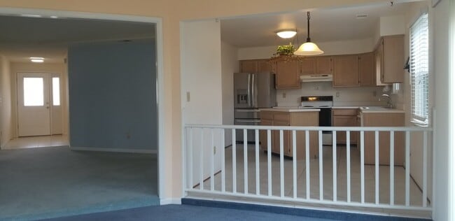 Building Photo - LANDSTOWN MEADOWS