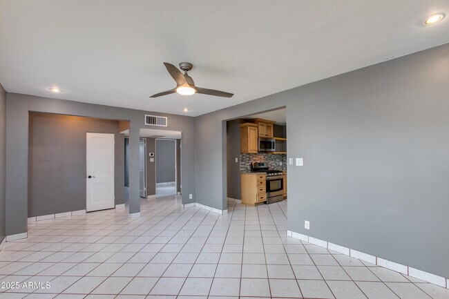 Foto del edificio - 4115 N 42nd Pl