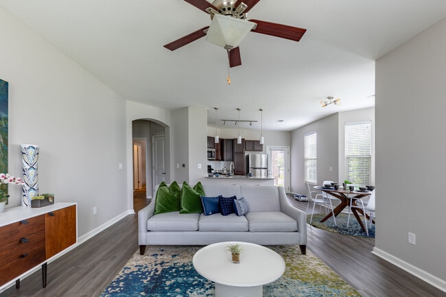 Building Photo - Alinium at Zionsville