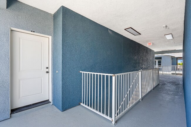 Foto del edificio - 6470 Stockton Blvd