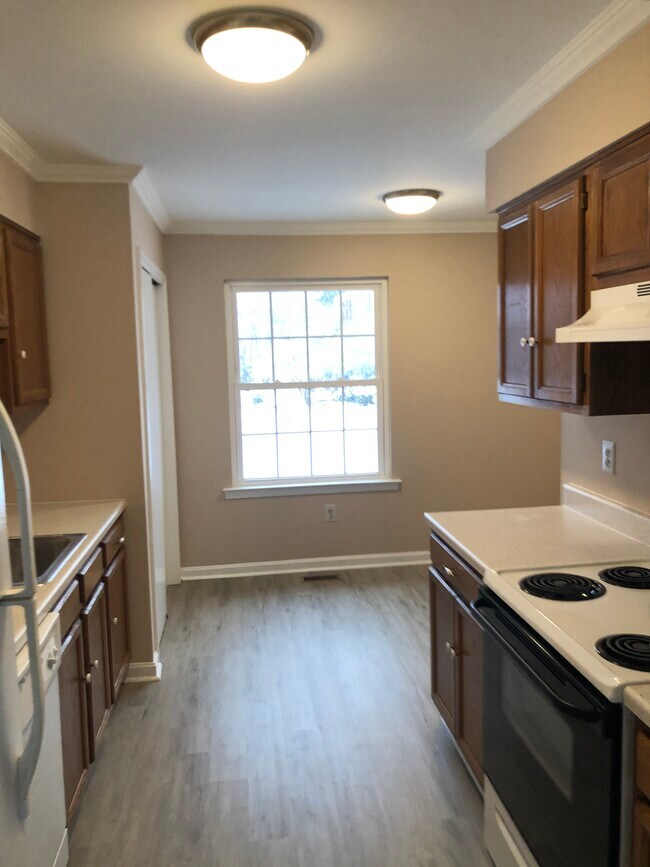 Building Photo - 533 Congressional Dr