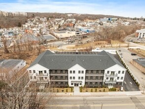 Building Photo - 631 Franklin St