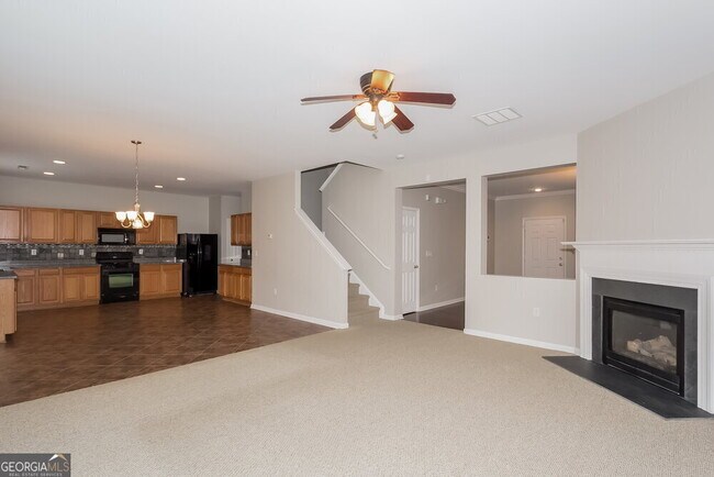 Foto del edificio - 136 Maple Hill Dr