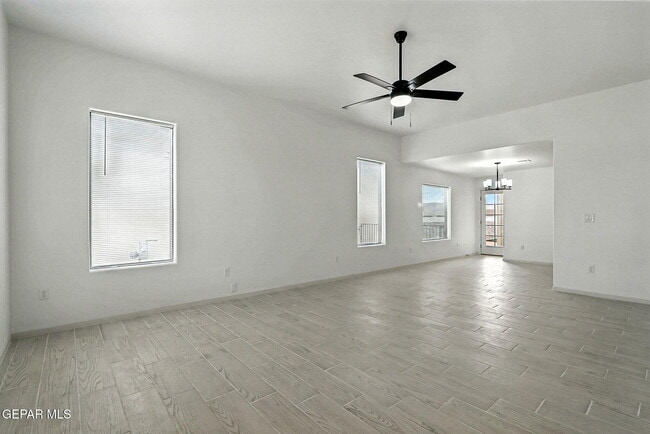 Foto del edificio - 941 Sandhurst Pl