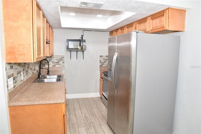 Building Photo - 2419 Rio Pinar Lakes Blvd