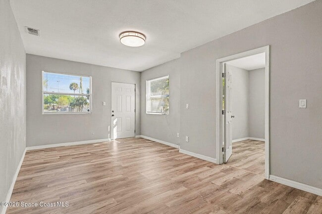 Building Photo - 701 Tropic St