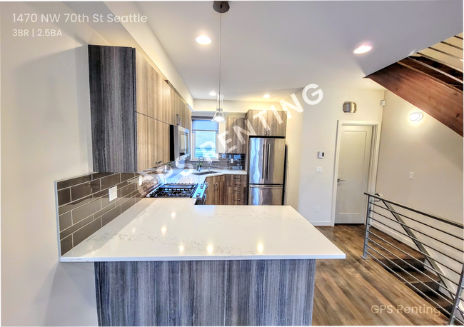 Building Photo - Ballard 3bd Townhome- Rooftop Deck w/ stun...