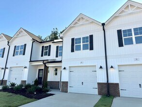 Building Photo - 27 Calluna Dr