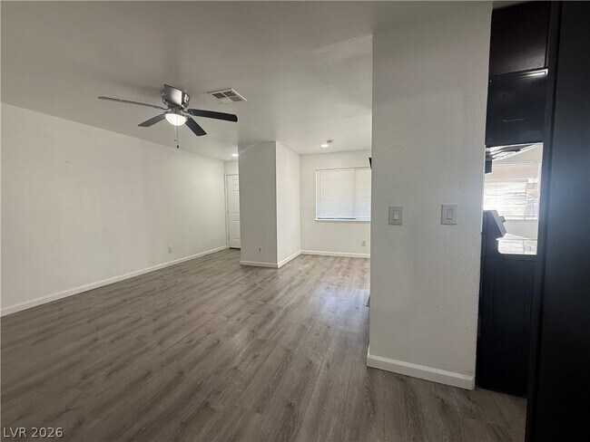 Foto del edificio - 6208 Ilanos Ln