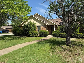 Building Photo - 8714 Kimberly Ln