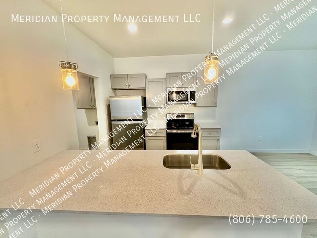Foto del edificio - 5705 Kemper St