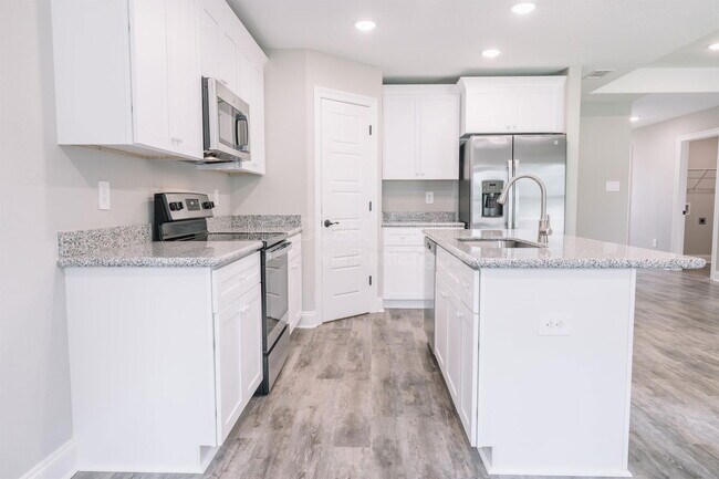 Building Photo - 126 Pointe Breeze Wy