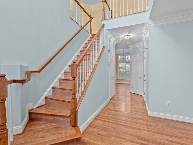 Building Photo - "Spacious 3-Bedroom Haven with Granite Tou...