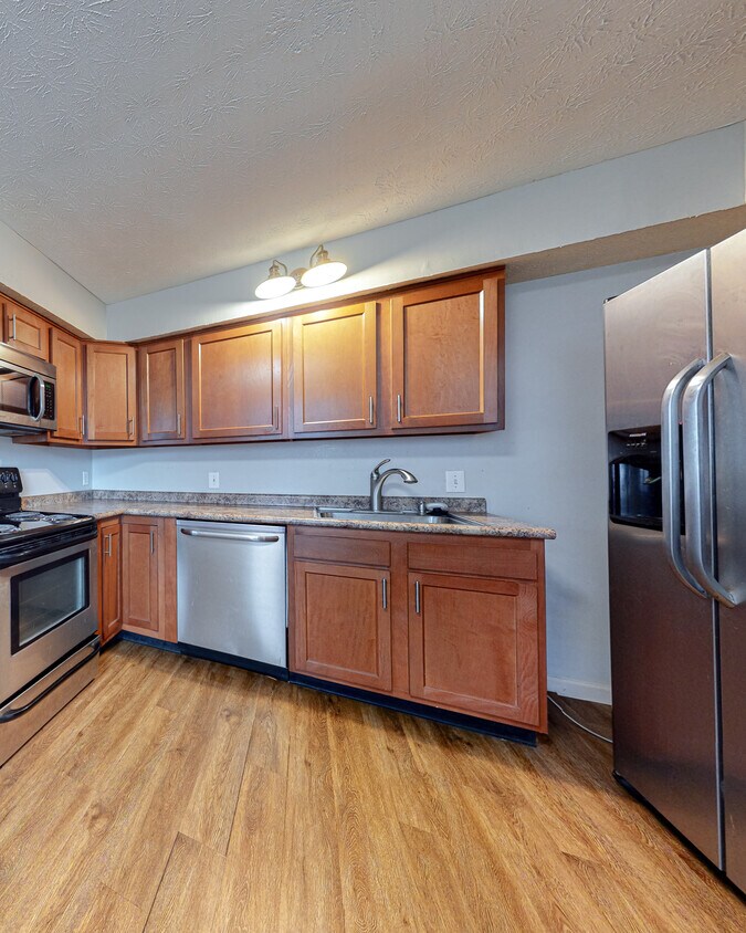 Kitchen - 868-892 S Spring Rd Apartments