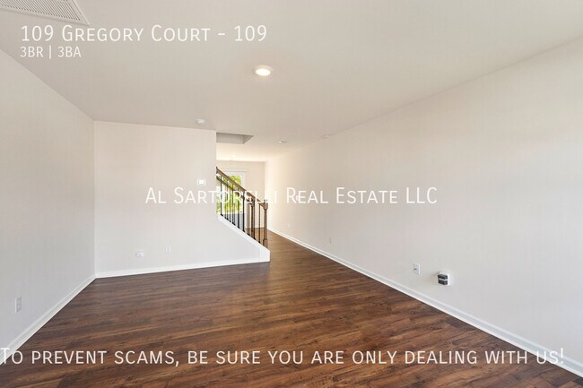 Foto del edificio - 109 Gregory Ct