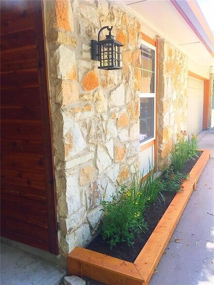 Building Photo - 3305 Spaniel Dr