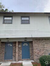 Building Photo - 6014 Duclay Rd