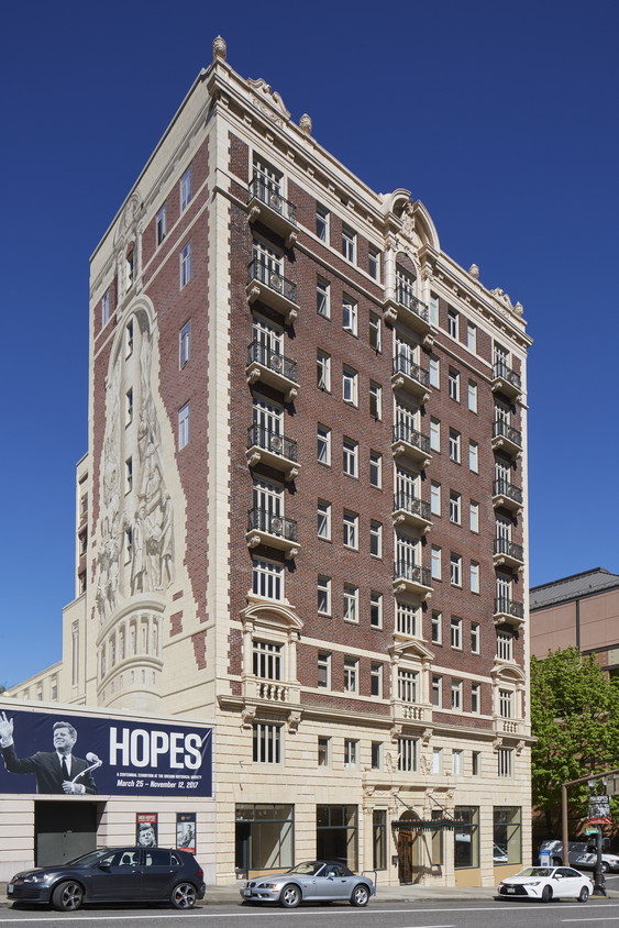 The Sovereign Apartments Portland, OR