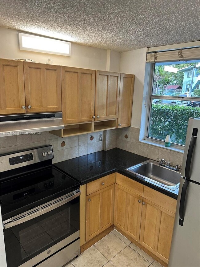 Foto del edificio - 1801 S Treasure Dr