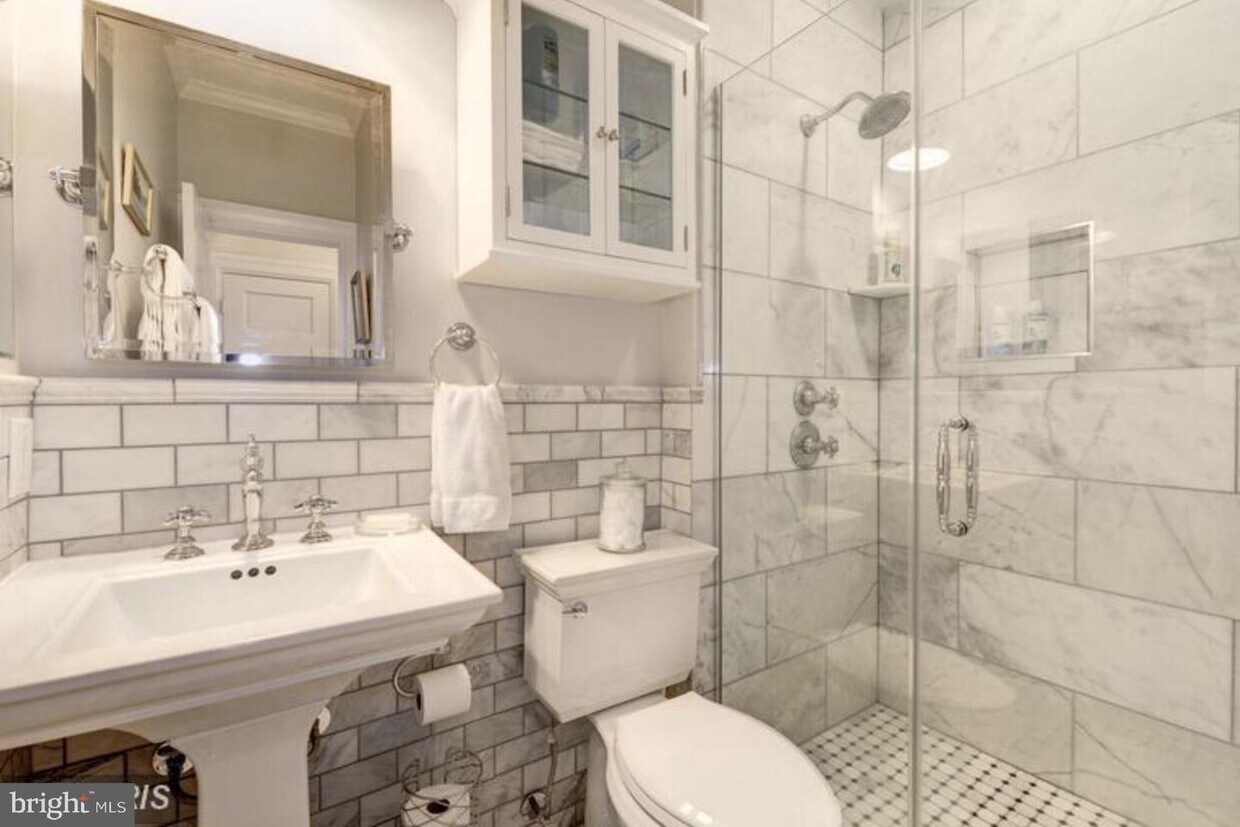 Primary Photo - 1723 P St NW